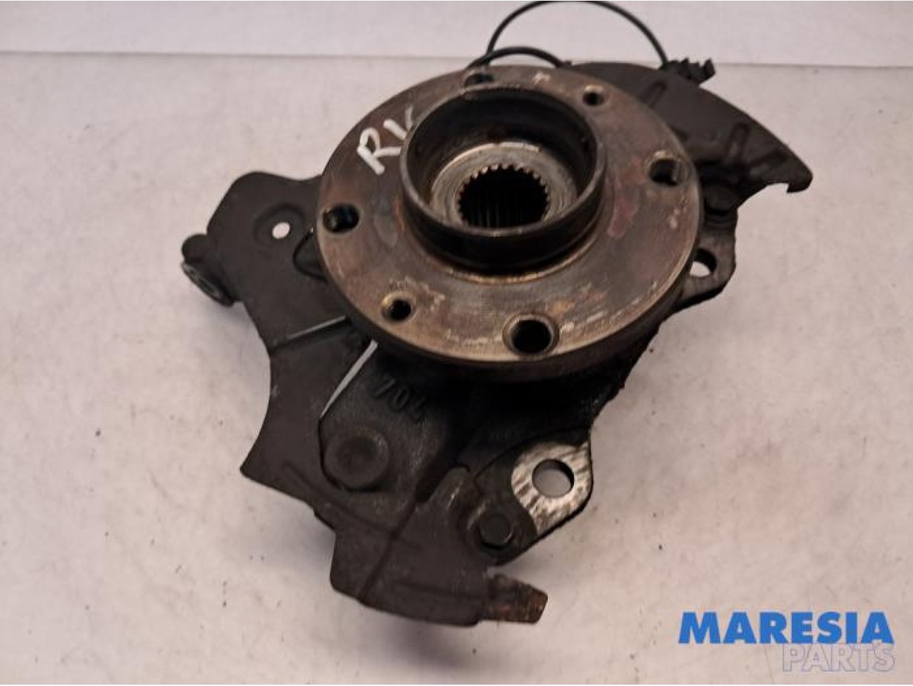 Fiat - 500 - Knuckle, front right