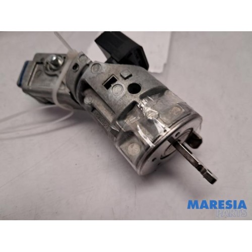 Citroen - C3 - Tailgate lock mechanism