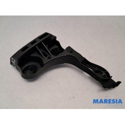 Opel - Crossland X - Rear bumper bracket central