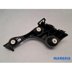 Opel - Crossland X - Rear bumper bracket central