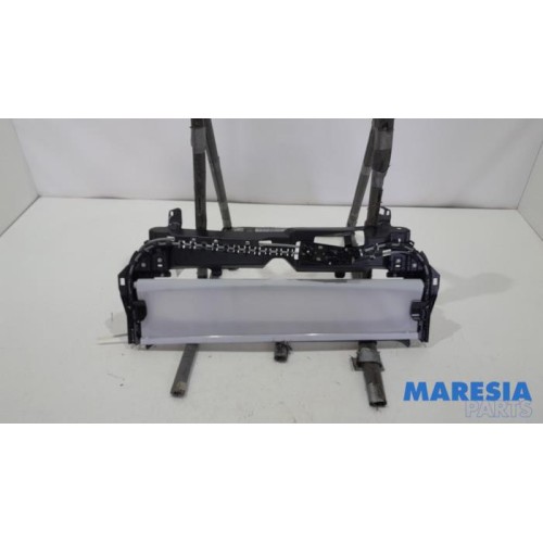 Peugeot - 308 - Sliding headliner mechanism
