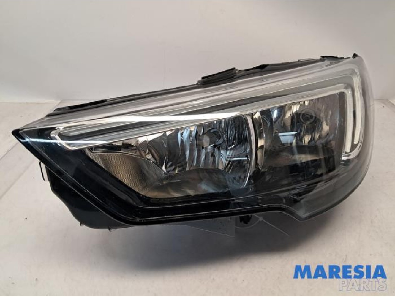 Opel - Crossland X - Scheinwerfer links
