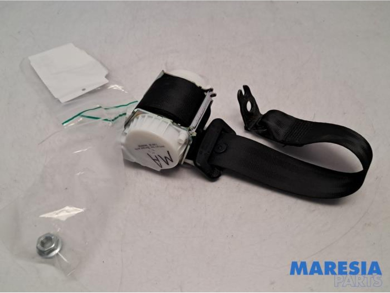 Peugeot - 308 - Rear seatbelt, centre