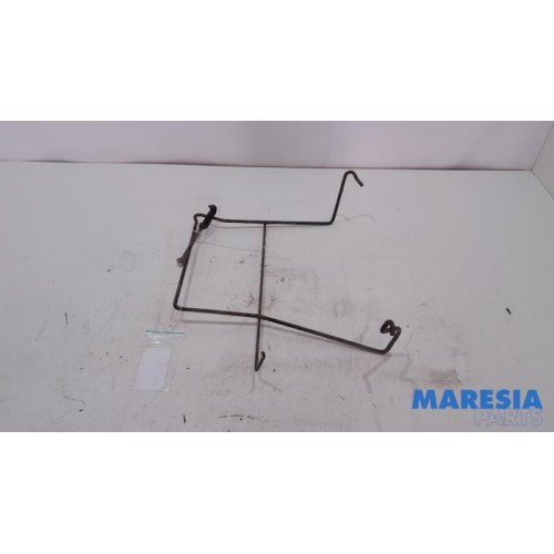 Peugeot - Expert - Spare wheel mechanism