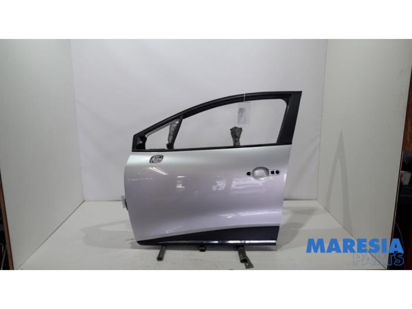 Renault - Clio - Door 4-door, front left