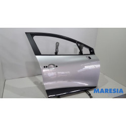 Renault - Clio - Front door 4-door, right