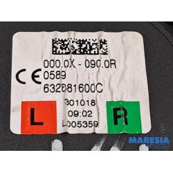 Opel - Crossland X - Rear seatbelt, right
