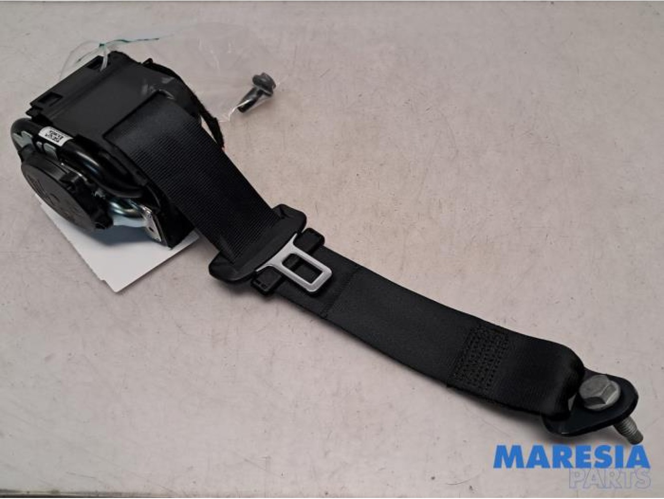 Opel - Crossland X - Rear seatbelt, right