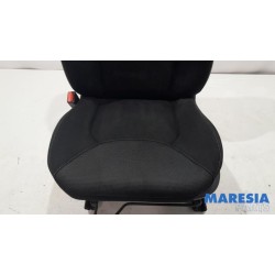 Renault - Clio - Seat, left