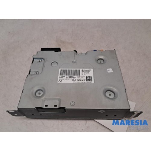 Opel - Crossland X - Multi-media control unit