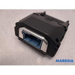 Opel - Crossland X - Front camera