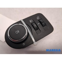 Opel - Crossland X - Light switch