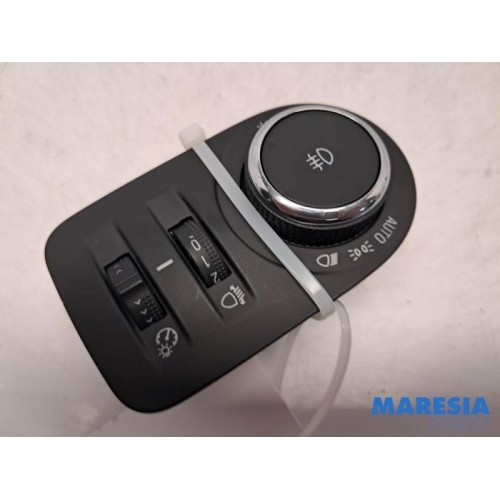 Opel - Crossland X - Light switch
