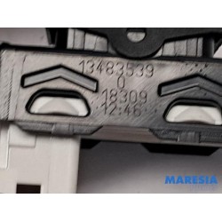Opel - Crossland X - Electric window switch