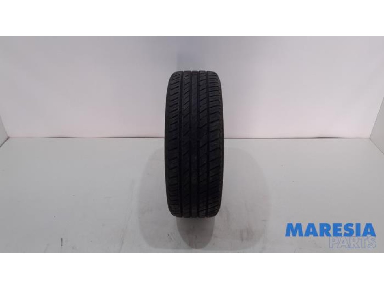 Renault - Clio - Tyre
