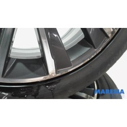 Peugeot - 308 - Sportvelgenset + banden