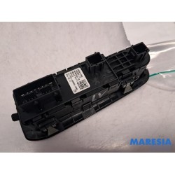 Peugeot - 308 - Multi-functional window switch