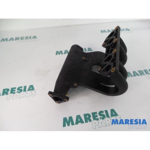Renault - Twingo - Intake manifold