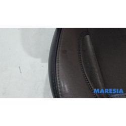 Peugeot - 2008 - Stoel links