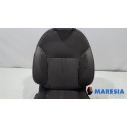 Peugeot - 2008 - Seat, right
