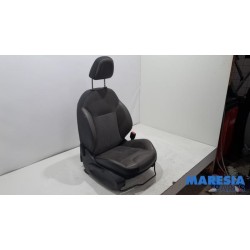 Peugeot - 2008 - Seat, right