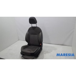 Peugeot - 2008 - Seat, right