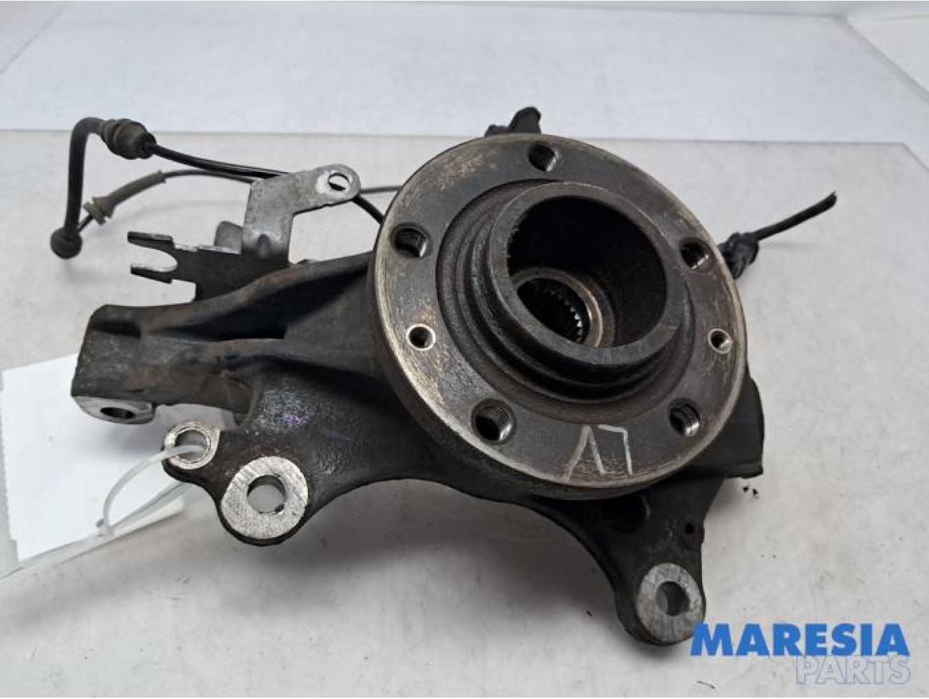 Peugeot - 308 - Knuckle, front left