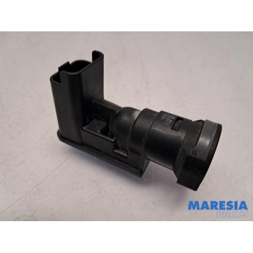 Opel - Crossland X - Brake assist sensor