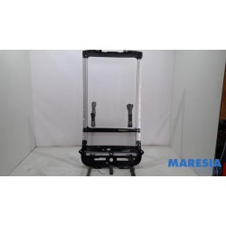Peugeot - 2008 - Sliding headliner mechanism