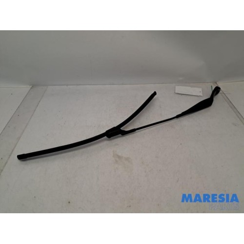 Peugeot - 308 - Front wiper arm