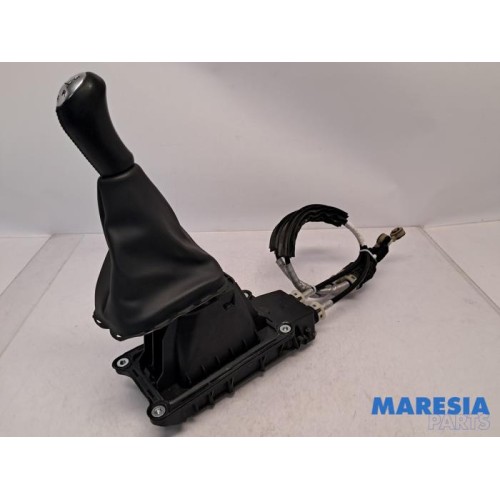 Renault - Clio - Gear stick