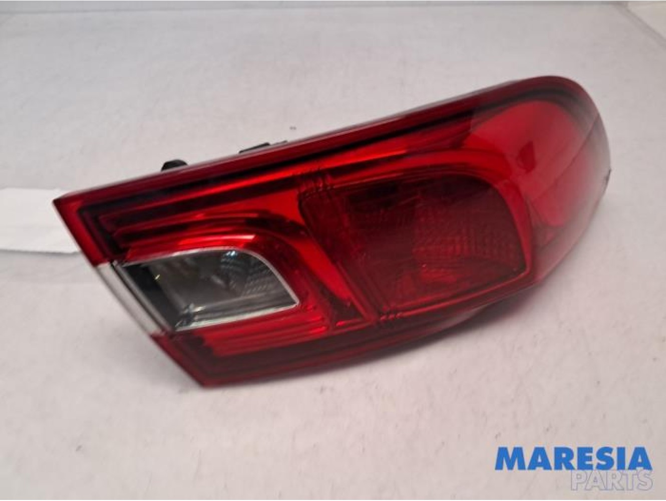 Renault - Clio - Taillight, left