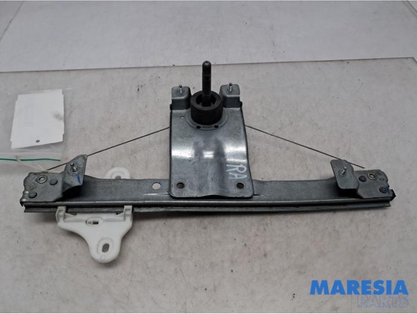 Renault - Clio - Rear door window mechanism 4-door, right