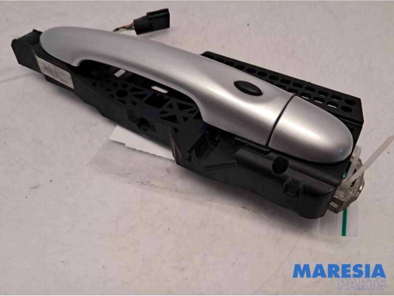 Renault - Clio - Front door handle 4-door, right