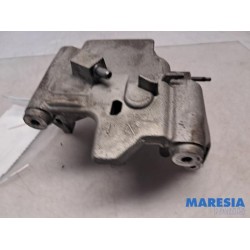 Peugeot - Expert - Boîtier de filtre carburant
