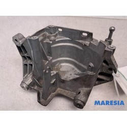 Peugeot - Expert - Boîtier de filtre carburant