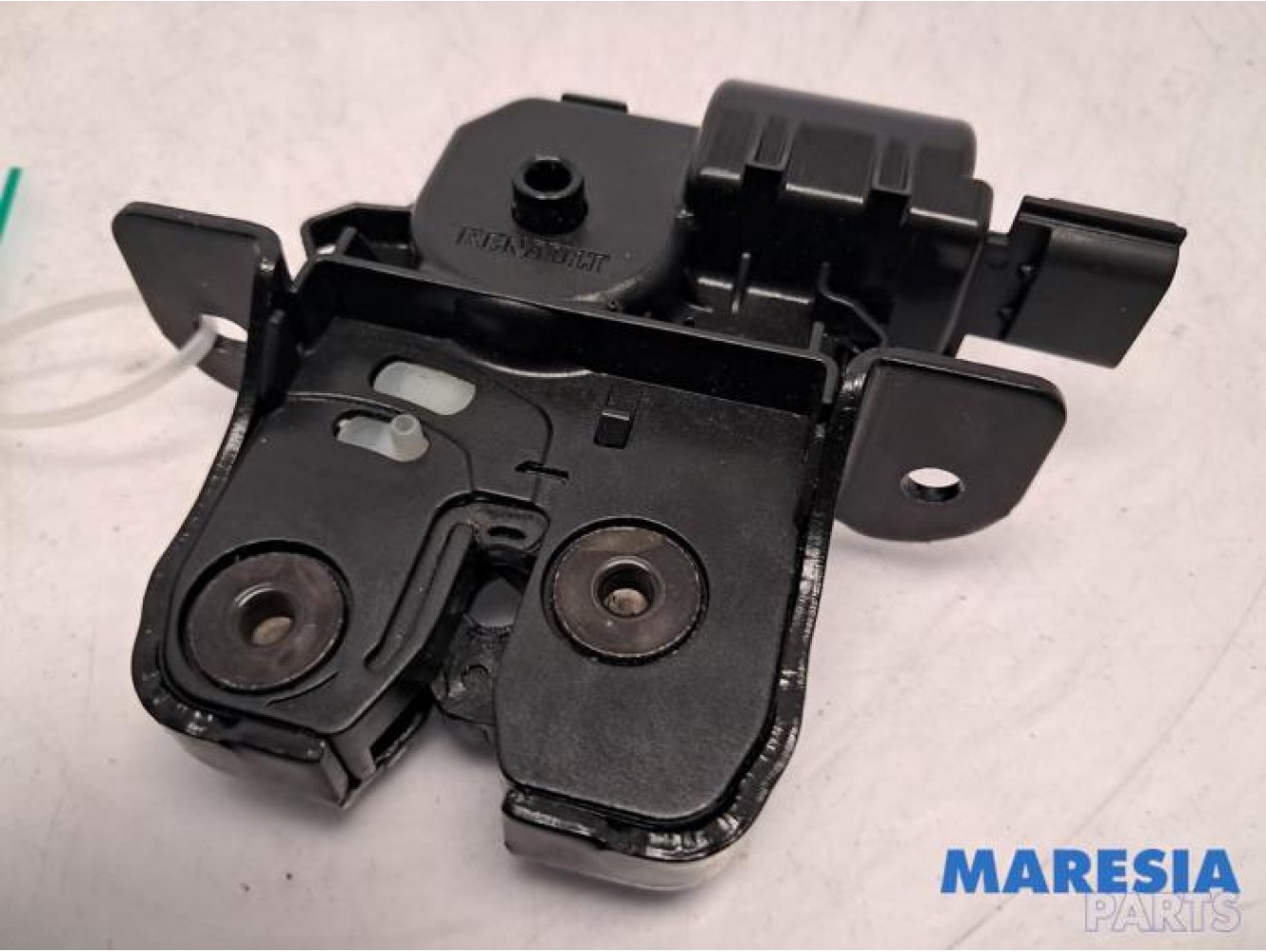 Renault - Clio - Tailgate lock mechanism