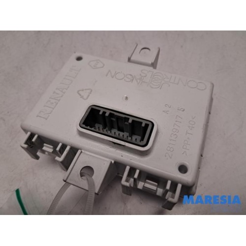Renault - Clio - Navigation Modul