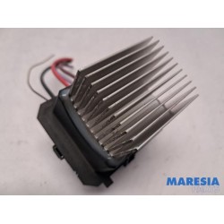 Renault - Clio - Heater resistor