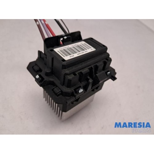 Renault - Clio - Heater resistor
