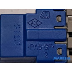 Renault - Clio - Brake light switch