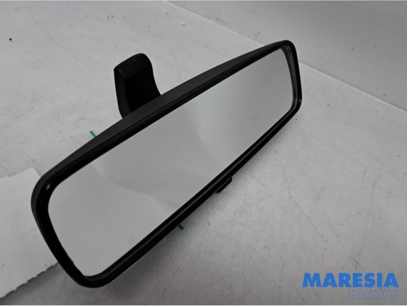 Renault - Clio - Rear view mirror