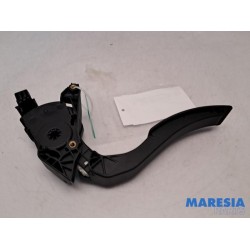 Renault - Clio - Accelerator pedal