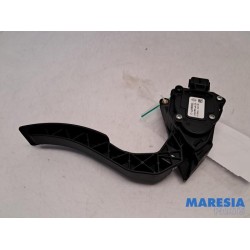 Renault - Clio - Accelerator pedal