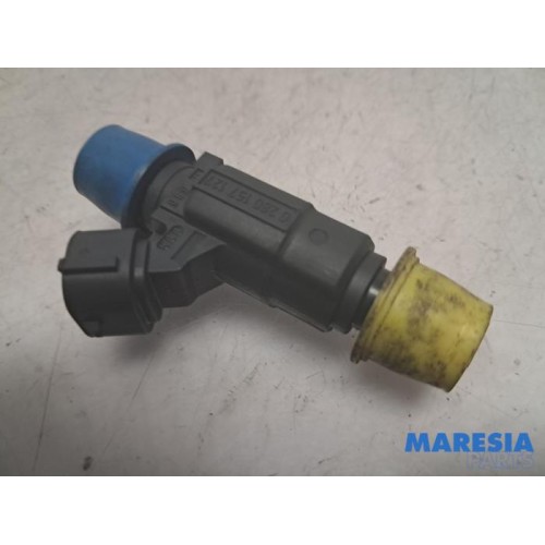 Opel - Corsa - Injector (petrol injection)
