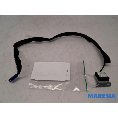 Renault - Clio - GPS Antenne