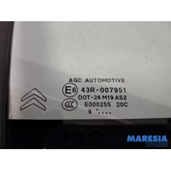 Citroen - DS3 - Quarter light, front right