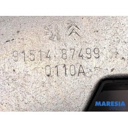 Citroen - DS3 - Tailgate lock mechanism