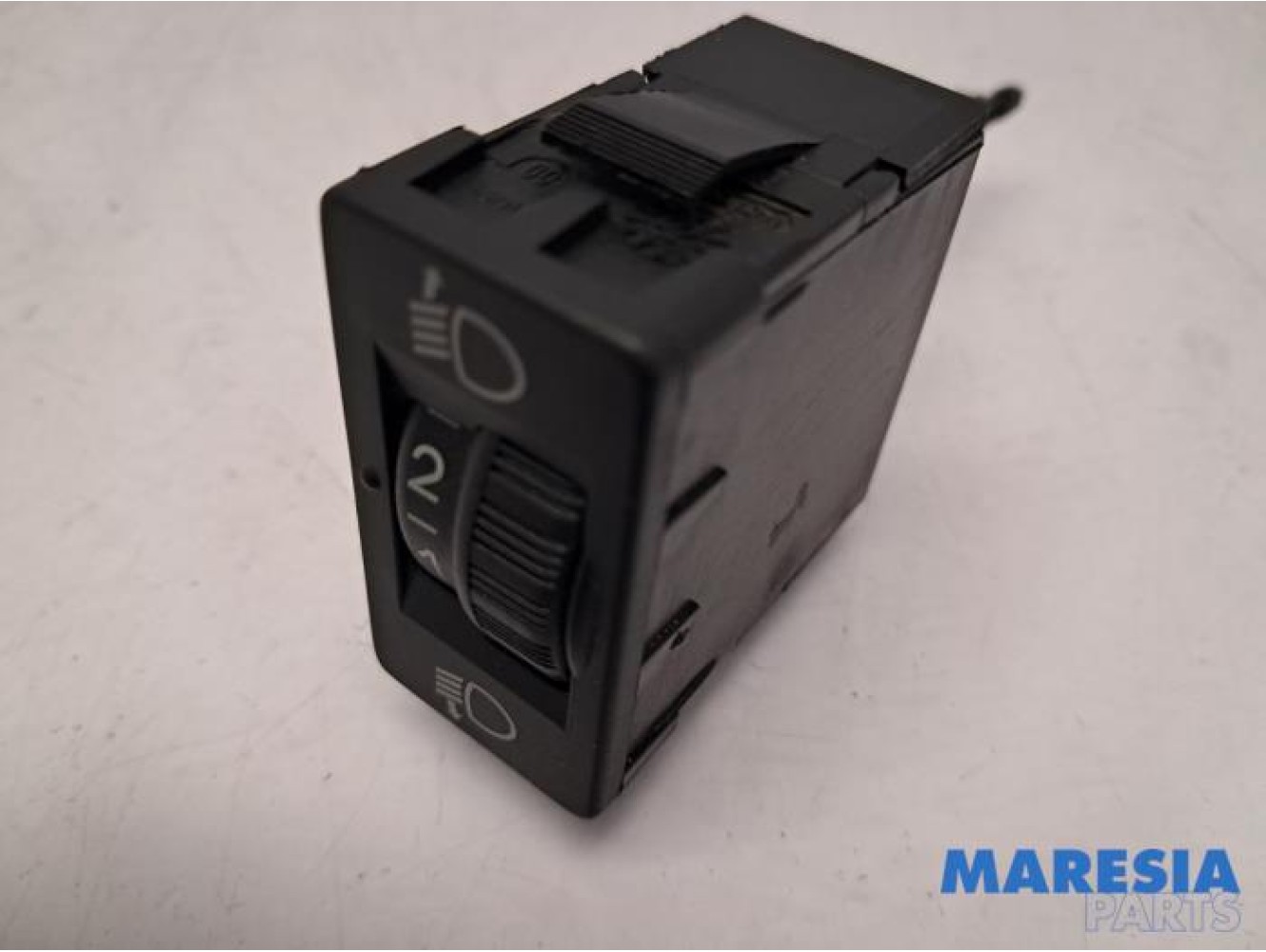 Citroen - DS3 - AIH headlight switch