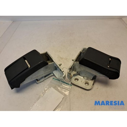 Peugeot - Expert - Rear door hinge, right